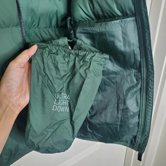Uniqlo Green 3D Wide Cut Quilted Ultra Light Down Puffer Jacket